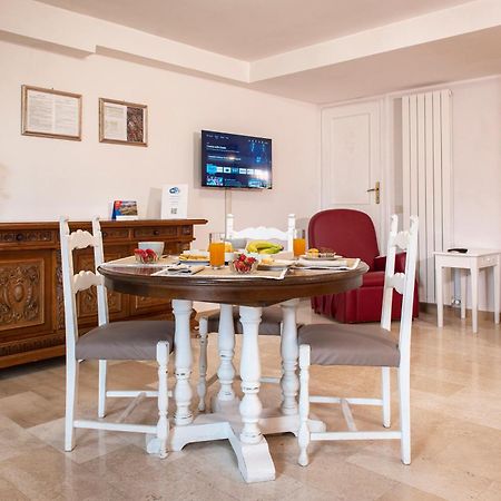 Appartamento Con Parcheggio E Giardino Асизи Екстериор снимка