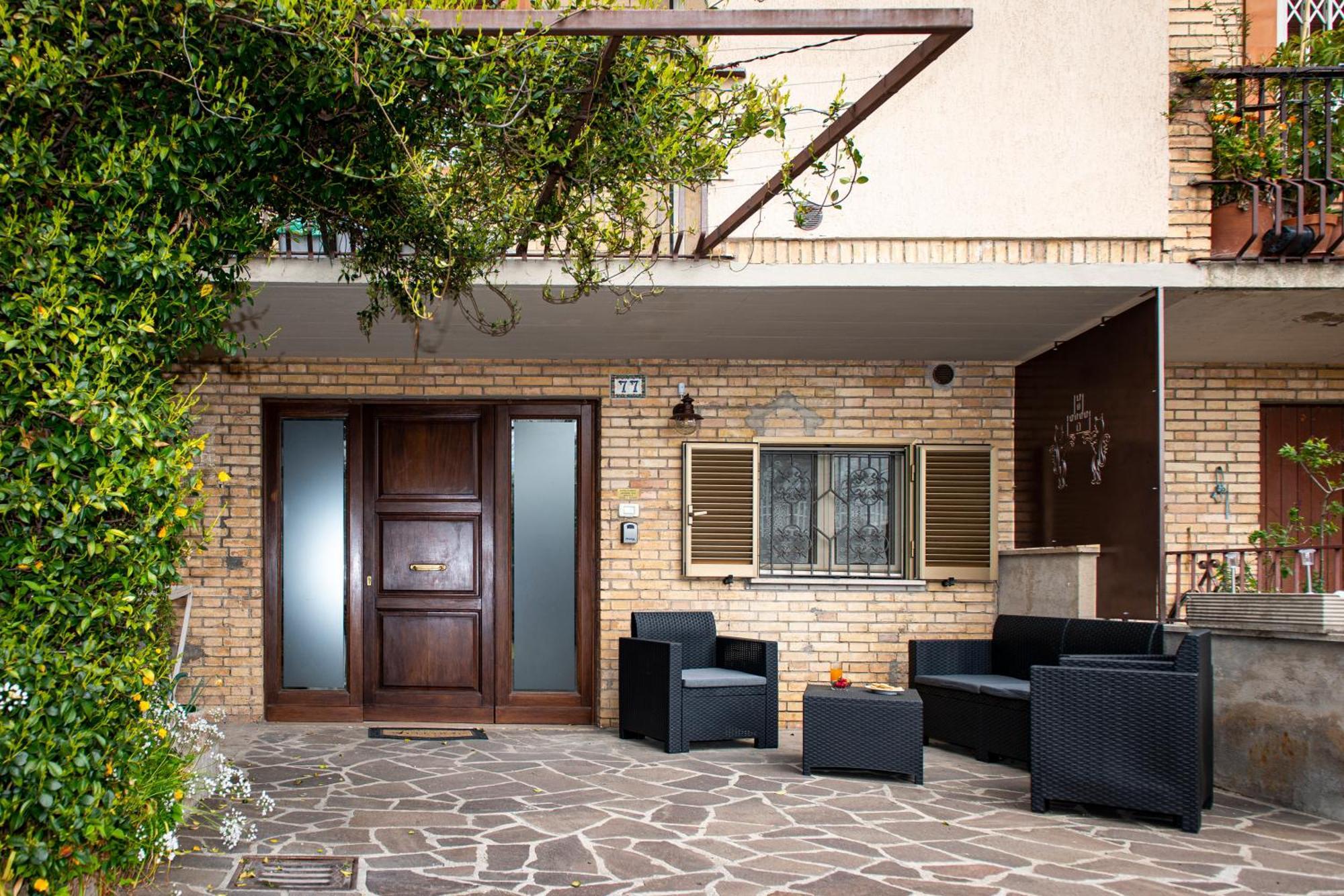 Appartamento Con Parcheggio E Giardino Асизи Екстериор снимка
